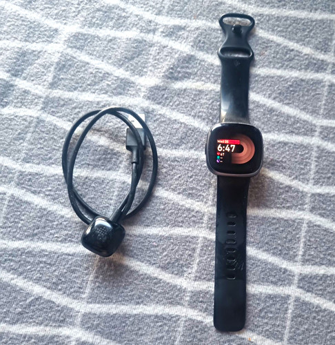 Fitbit versa smartwatch - fitbit,